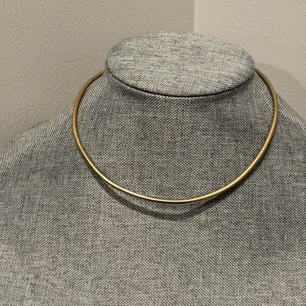 Elegant Gold Choker Necklace